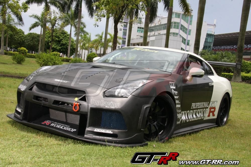 Top-Racing-Dry-Carbon-Front-Wide-Fenders-Nissan-GT-R-2014-16-5.jpg